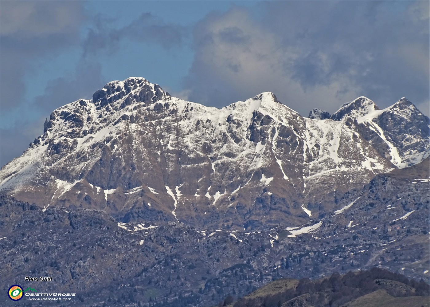 28 Zoom verso Pizzo Tre Signori (2554 m) e amici.JPG